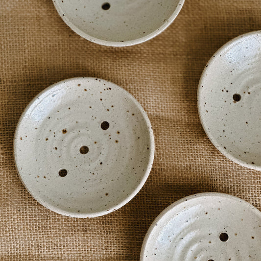 Handmade Ceramic Draining Soap Dish - Bare and Bloom